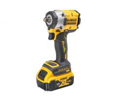 DEWALT Aku rázový skrutkovač 18 V (2 x 5,0 Ah + nabíjačka + TSTAK) DCF921P2T